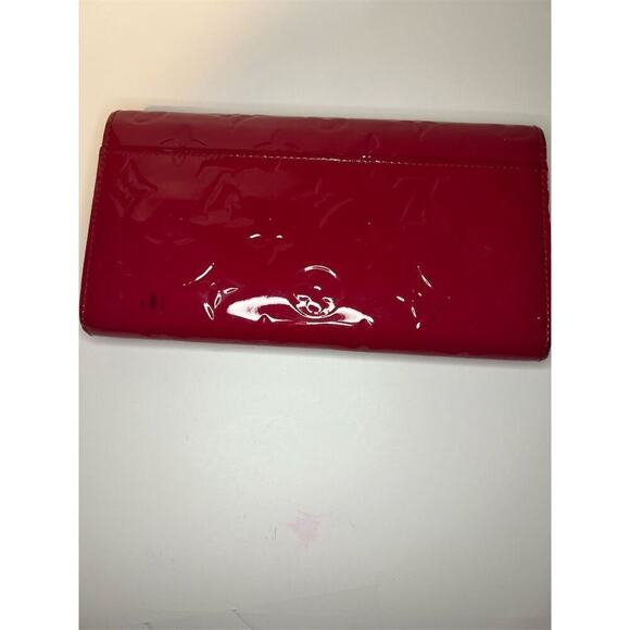 Louis Vuitton Sarah  Vernis  Magenta Wallet - Picture 11 of 14